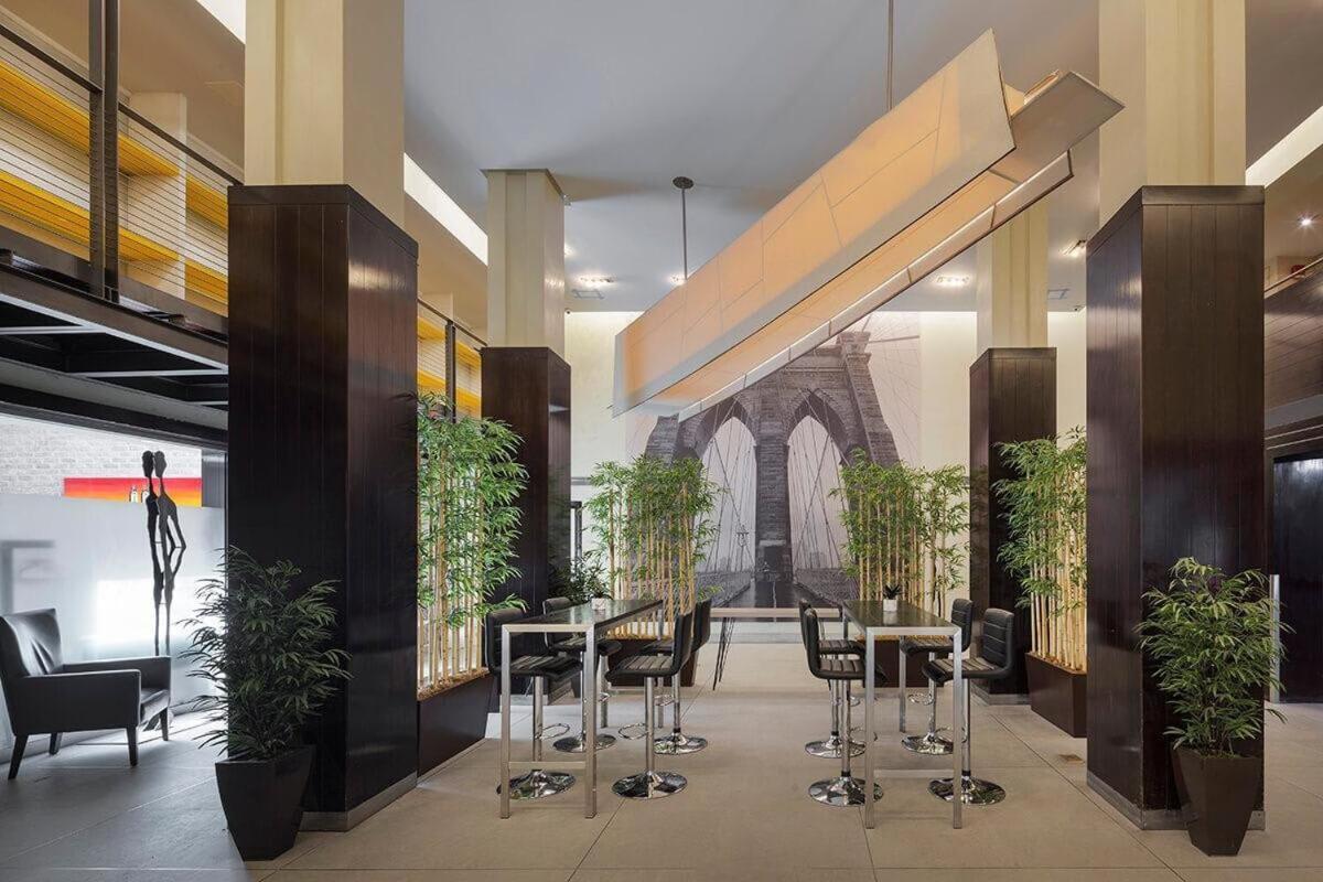 73-1509 New Uws Doorman Gym * Nova York